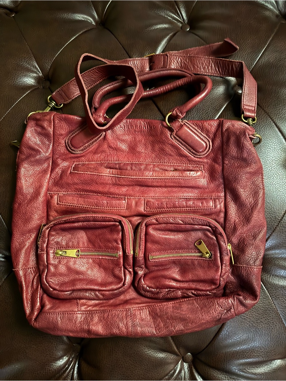 Liebeskind Women’s Leather Crossbody Bag in Deep Burgundy -